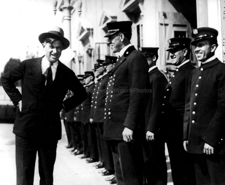 Mayor Will Rogers 1926 Fire Dept at City Hall wm.jpg